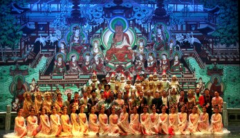 琵琶聲里絲路再現，飛天袖間花雨呈祥 ——甘肅省歌舞劇院中國經典舞劇《絲路花雨》第二屆文博會開幕演出深獲贊譽