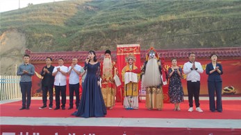 甘肅演藝集團2019“我們的中國夢”——文化進萬家暨隴原“紅色文藝輕騎兵”秦腔藝術劇院小分隊赴環縣毛井鎮開展惠民演出