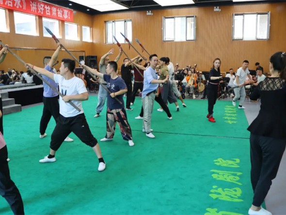 甘肅省隴劇院入選文旅部“百年百部”傳統精品復排計劃大型隴劇《官鵝情歌》進入帶樂合成階段