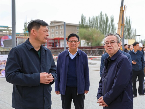 甘肅省人大財(cái)政經(jīng)濟(jì)委員會主任委員吳仰東調(diào)研樂動敦煌-文旅產(chǎn)業(yè)綜合體項(xiàng)目